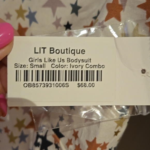 Intamately Women’s Long Sleeve Star Print V-Neck Bodysuot - White/ Cream Size S - Picture 6 of 7